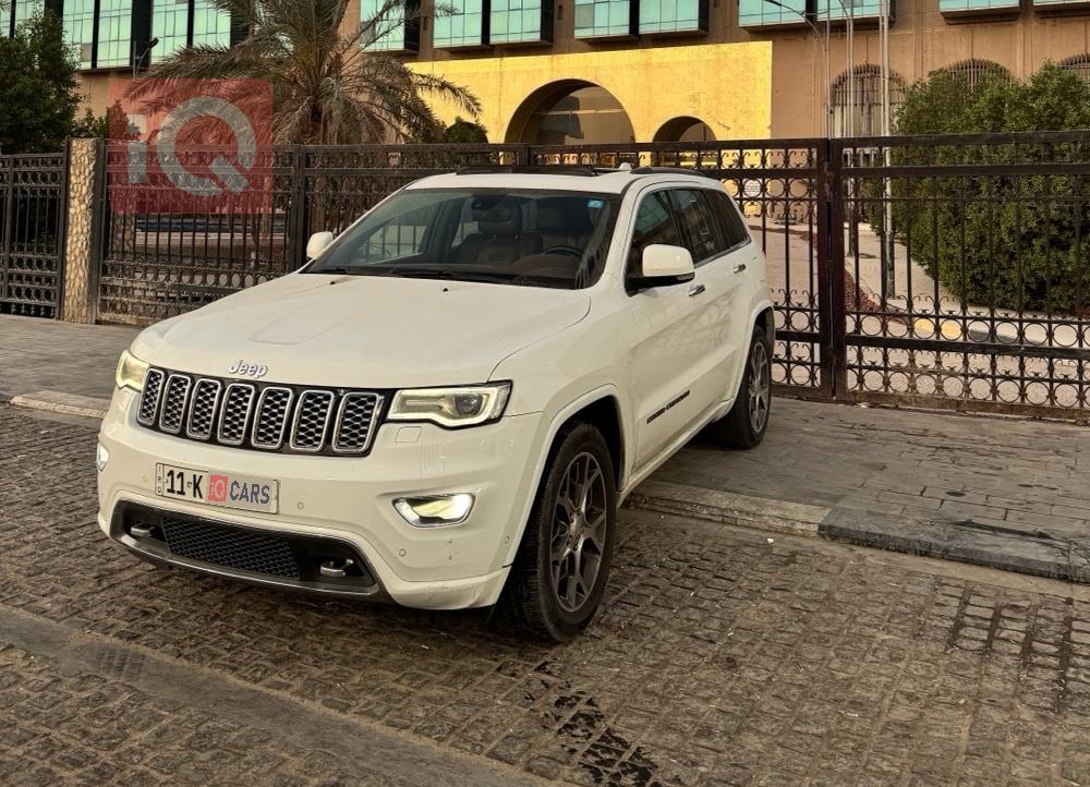 جیپ گراند شیرۆکی